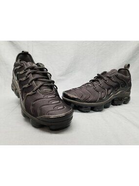 Nike Air VaporMax Plus Sneakers Triple Black Mens Size 9.5 NEW NO BOX!